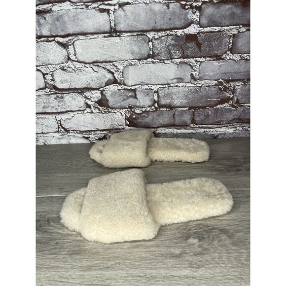 Raye Sherp Ivory Cream Faux Fur Slippers Casual Sandals Women’s Sz 7M US/38EU - Picture 2 of 16